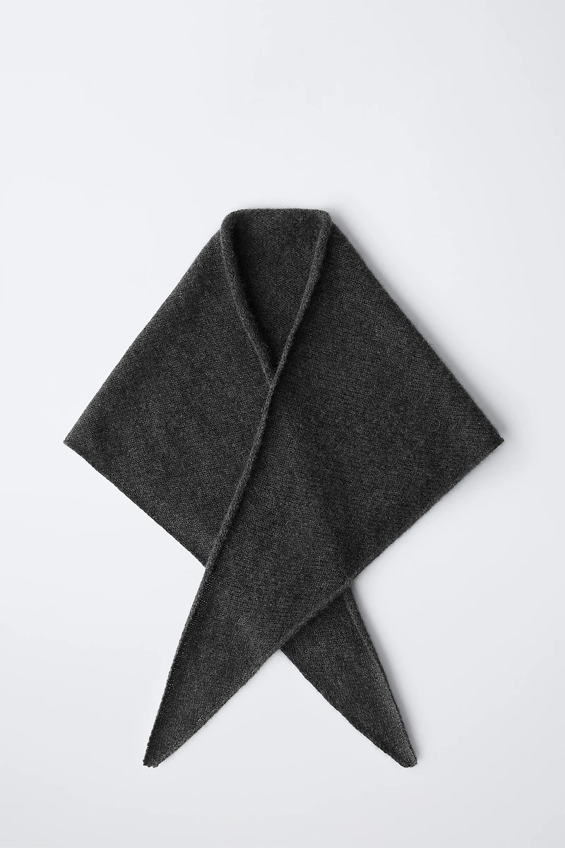 FOULARD TRIANGULAIRE 100 % CACHEMIRE