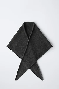 FOULARD TRIANGULAIRE 100 % CACHEMIRE