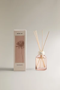 (4.06 oz) MUSKY LILY MIKADO AIR FRESHENER