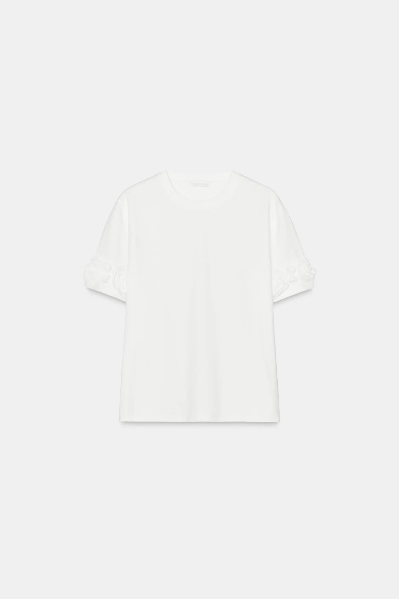 VOLUMINOUS FLORAL T-SHIRT