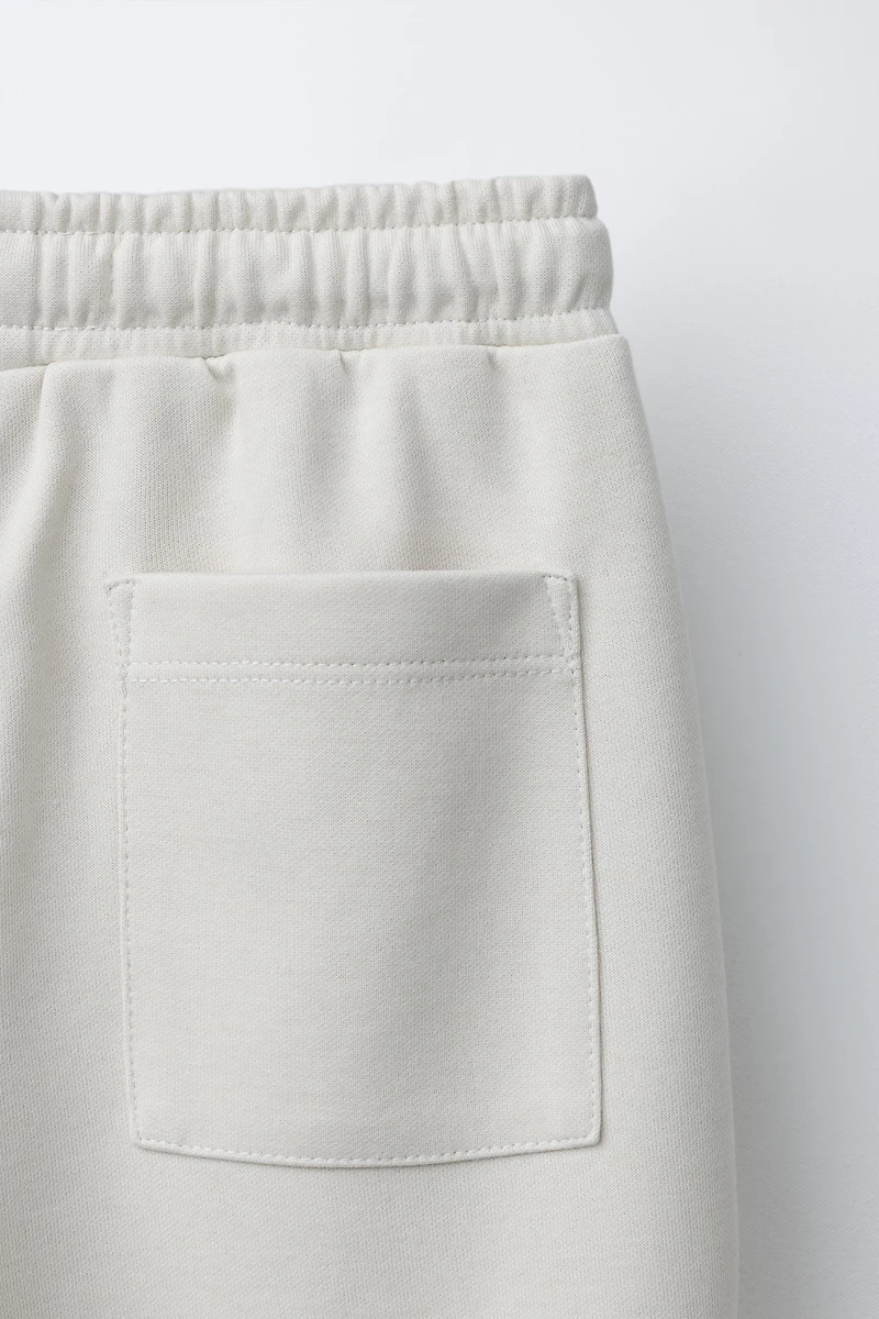 INTERLOCK SWEATSHIRT AND JOGGER SET