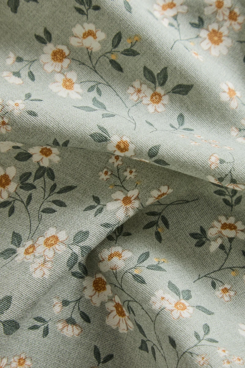 WILDFLOWER TABLE RUNNER WITH LACE TRIM