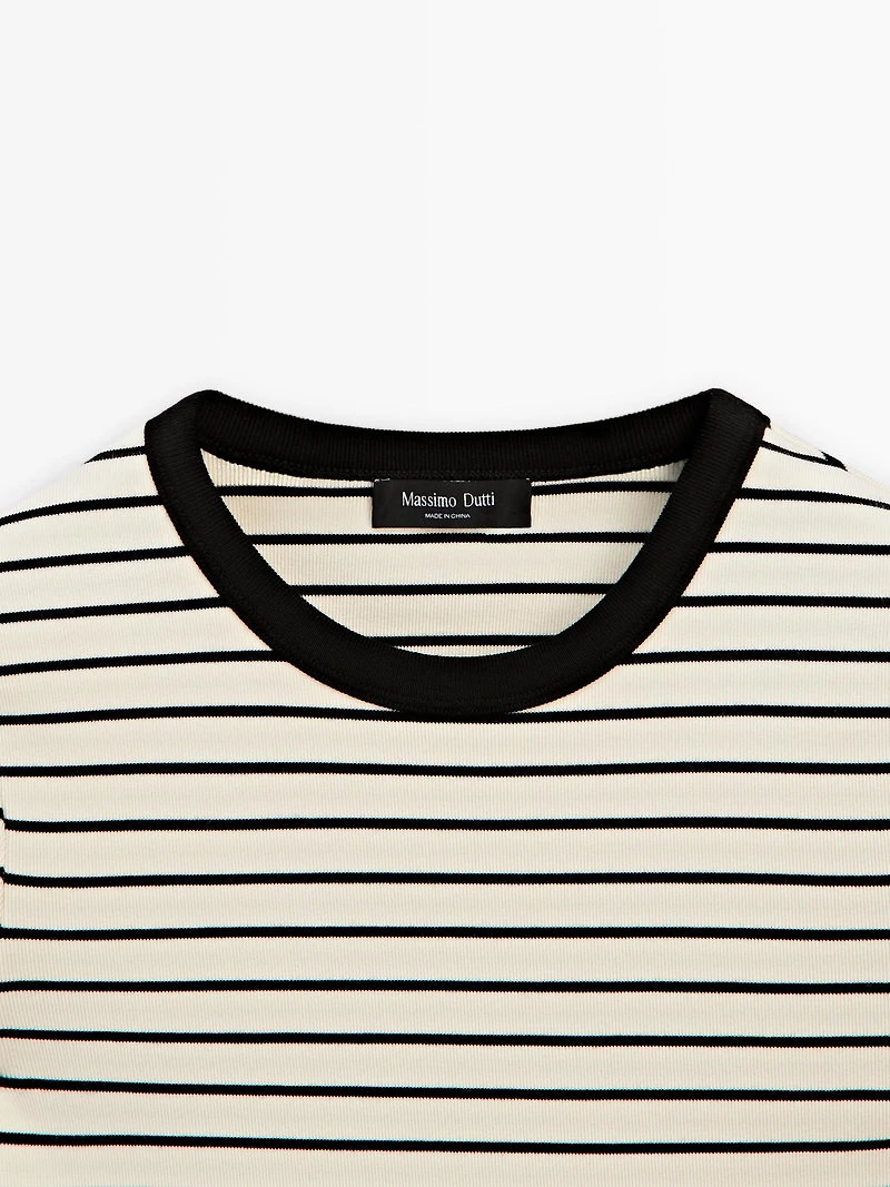 T-shirt à manches courtes rayures contrastantes