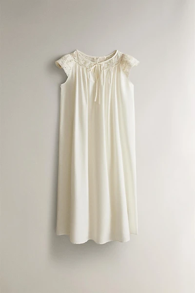 COTTON LACE NIGHTGOWN