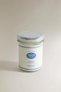 G) VANILLA & NUT SCENTED CANDLE