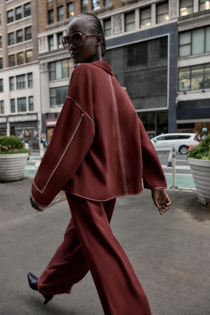 WIDE-LEG PANTS WITH CONTRAST STITCHING