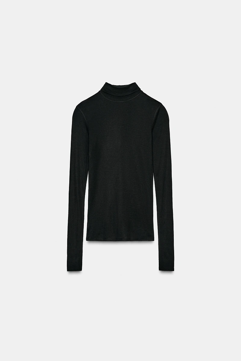 HIGH NECK T-SHIRT