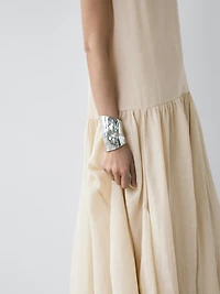 Robe midi fluide avec détail plissé