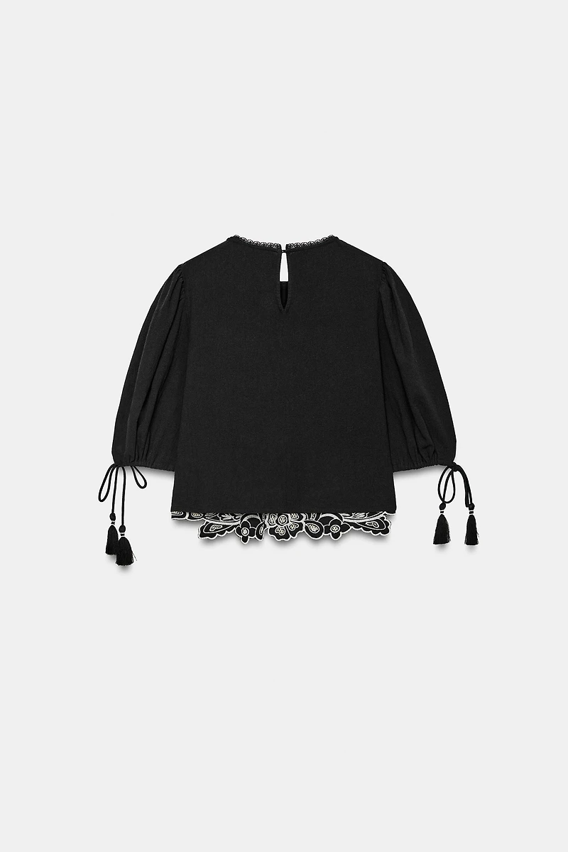 PUFF SLEEVE EMBROIDERED BLOUSE