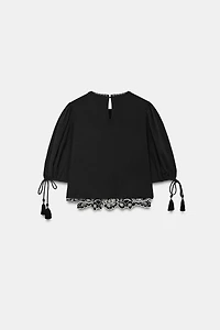 PUFF SLEEVE EMBROIDERED BLOUSE
