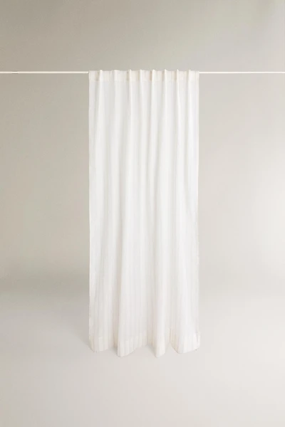 CHILDREN'S STRIPED CURTAIN
