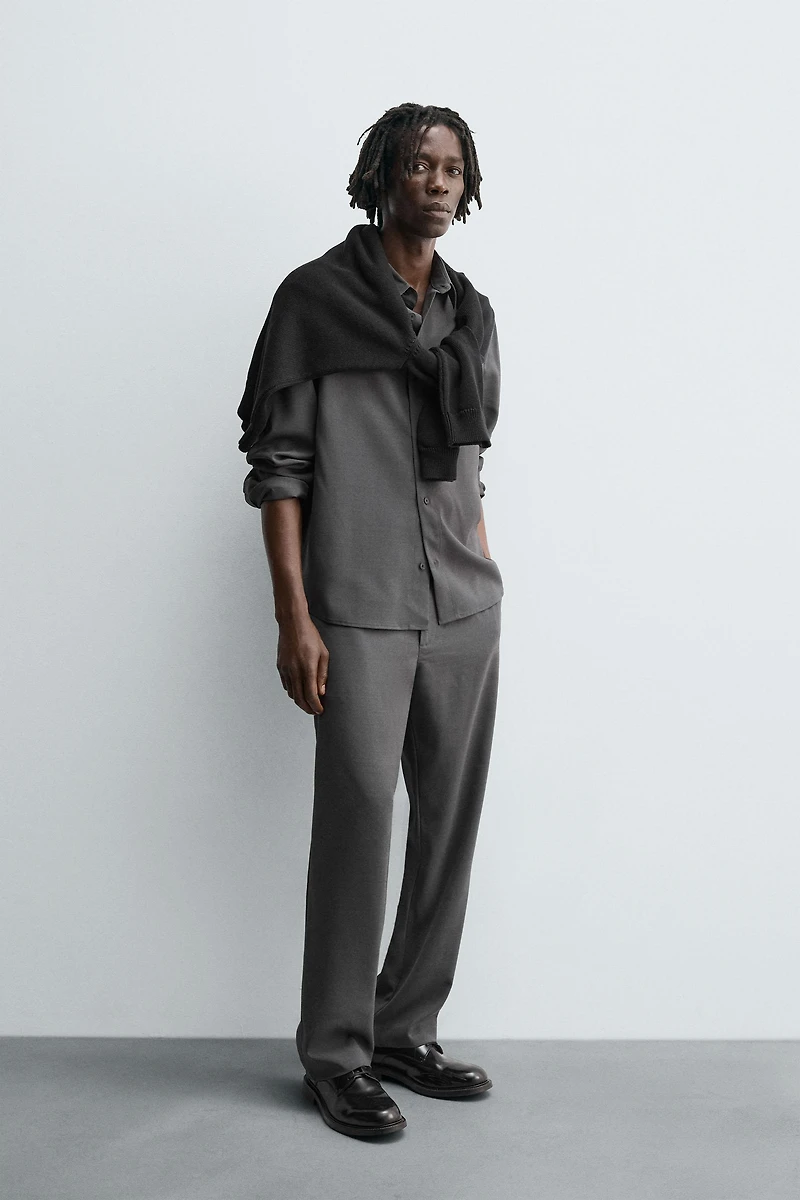 RELAXED FIT FLOWY SHIRT