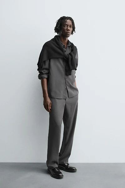 RELAXED FIT FLOWY SHIRT