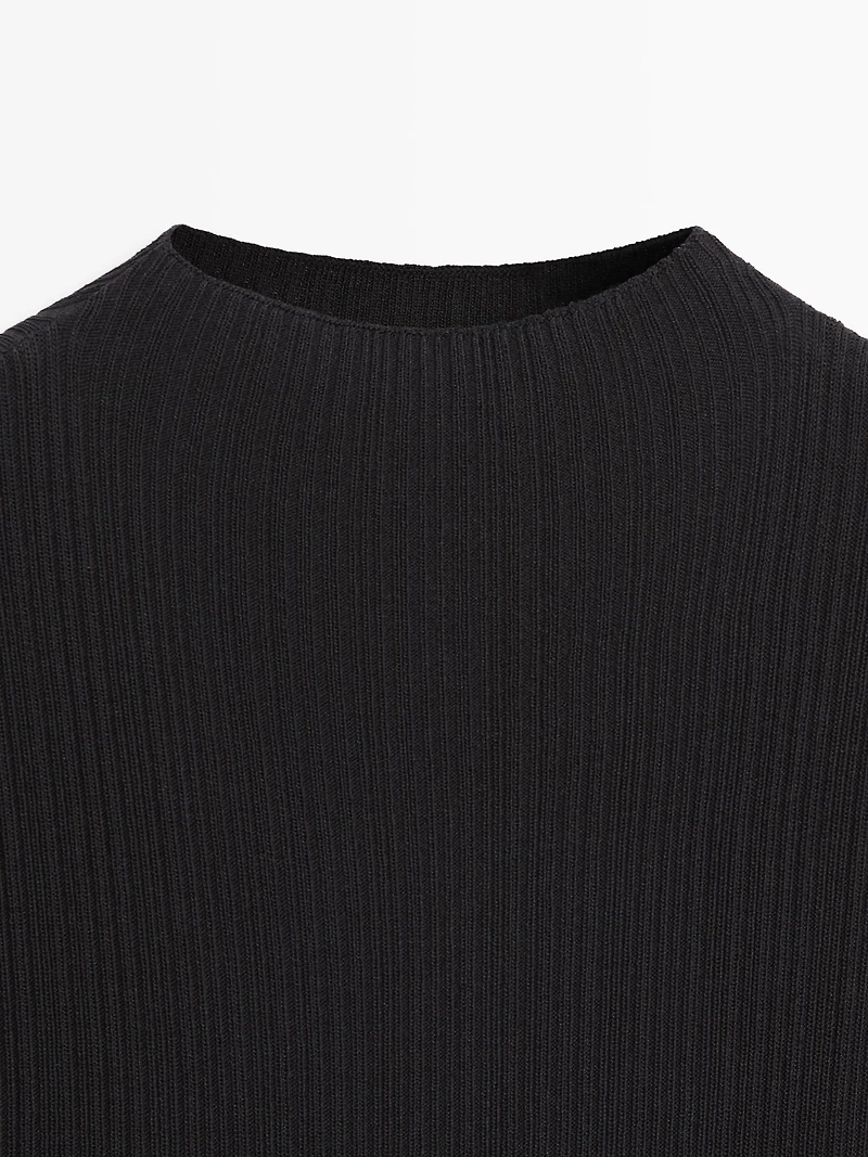 Pleated midi dress with ruffles