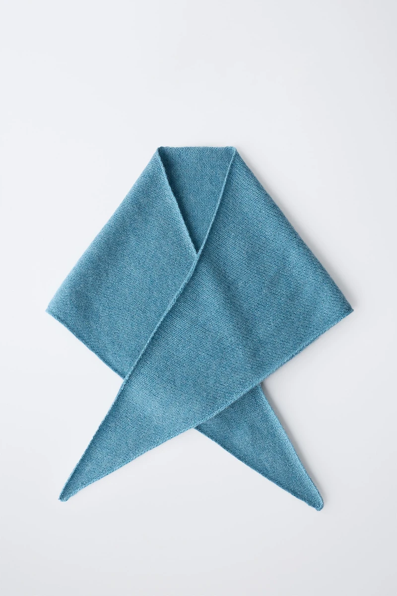 FOULARD TRIANGULAIRE 100 % CACHEMIRE