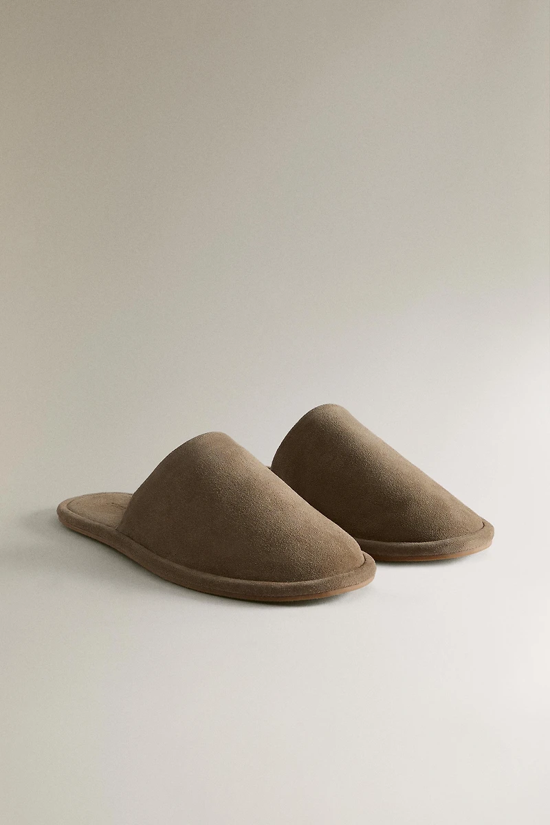 LEATHER MULE SLIPPERS
