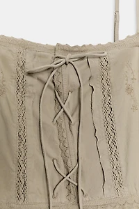 ROBE COURTE EN POPELINE BRODÉE