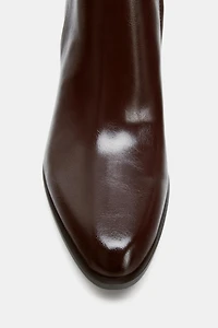 BOTTINES À TALONS LARGES