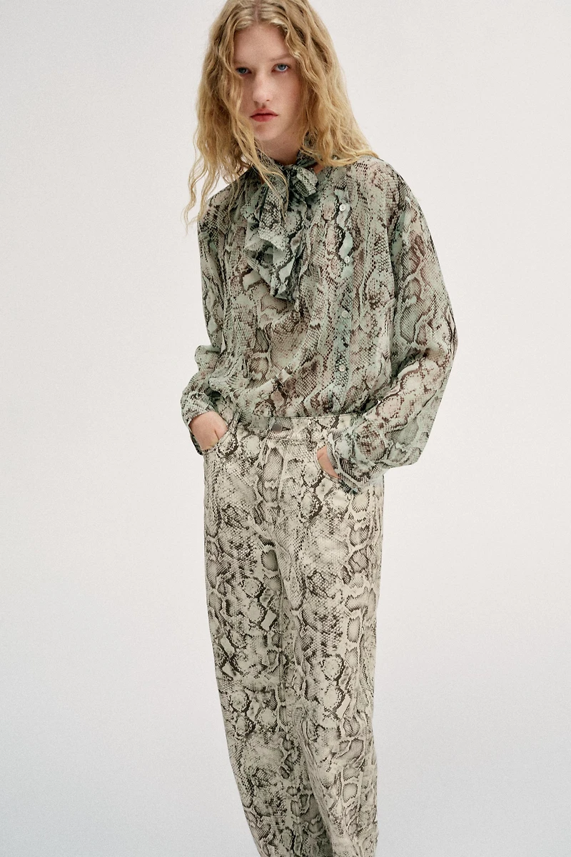 Z1975 HIGH-RISE STRAIGHT LONG LENGTH ANIMAL PRINT JEANS