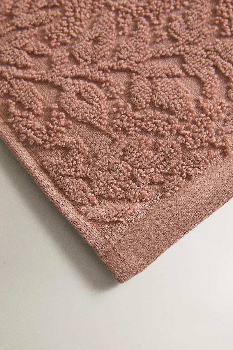 PAISLEY JACQUARD BATH TOWEL