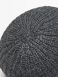 Ribbed 100% cashmere beanie