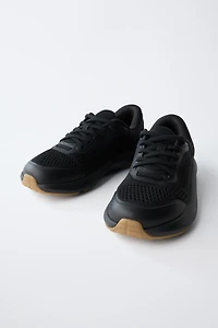 BAREFOOT SNEAKERS