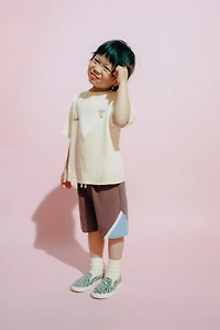 SEAMED PLUSH SHORTS