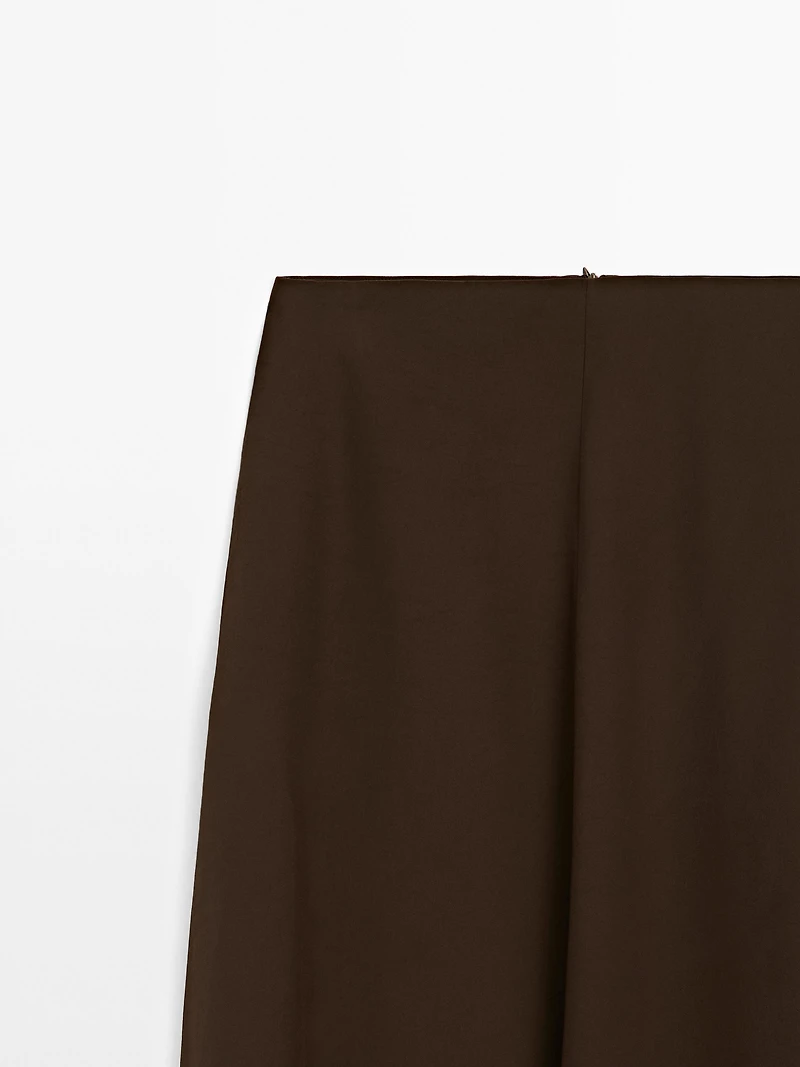 Flowing flared skirt