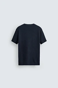 REGULAR FIT TEXTURED T-SHIRT