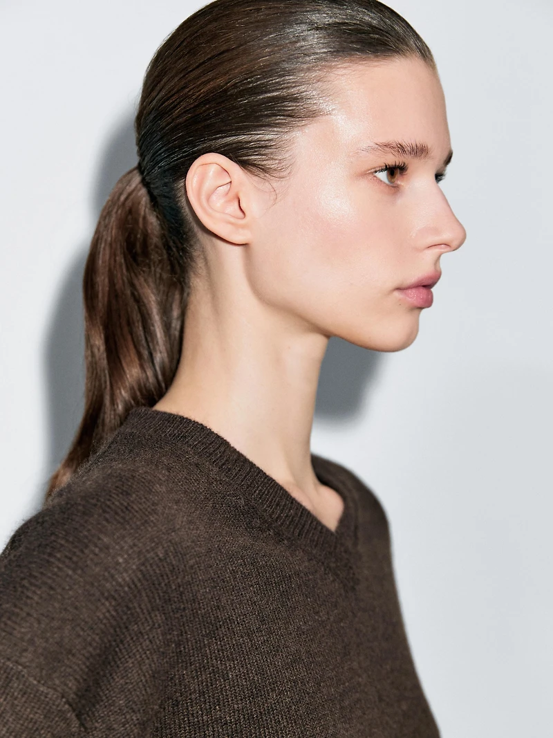 100% cashmere oversize V-neck sweater