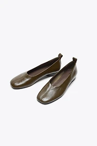 LOW HEELED LEATHER BALLET FLATS