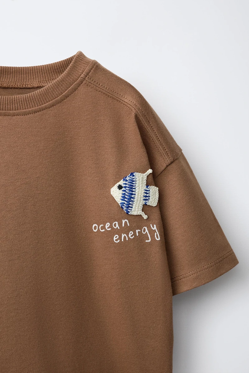 CROCHET PATCH T-SHIRT