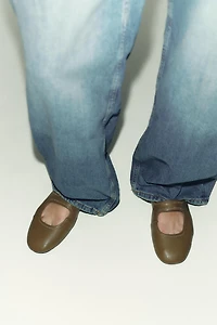 SOFT STRAP BALLET FLATS