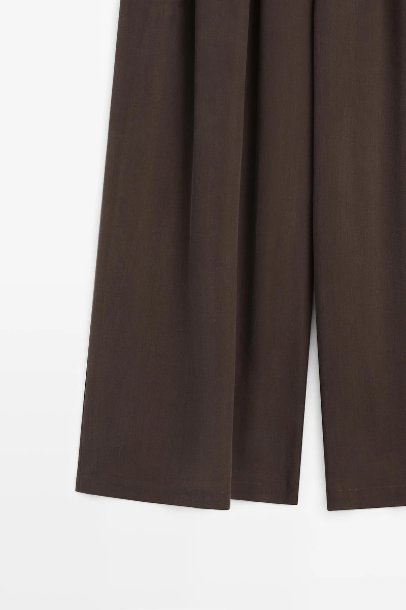 Total look flowing skort