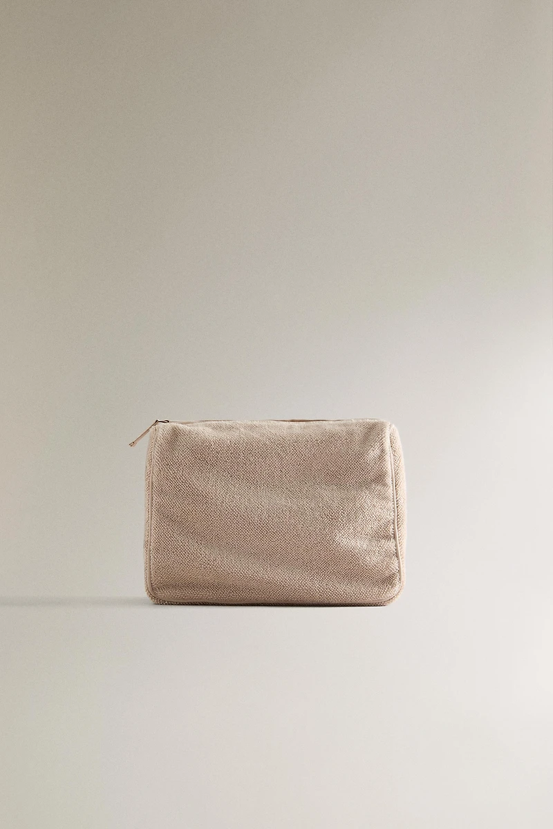 LARGE TOWEL TOILETRY BAG