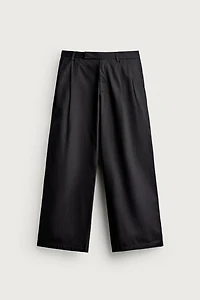 RELAXED FIT PLEATED PANTS