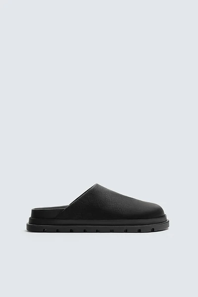 CHUNKY CLOGS