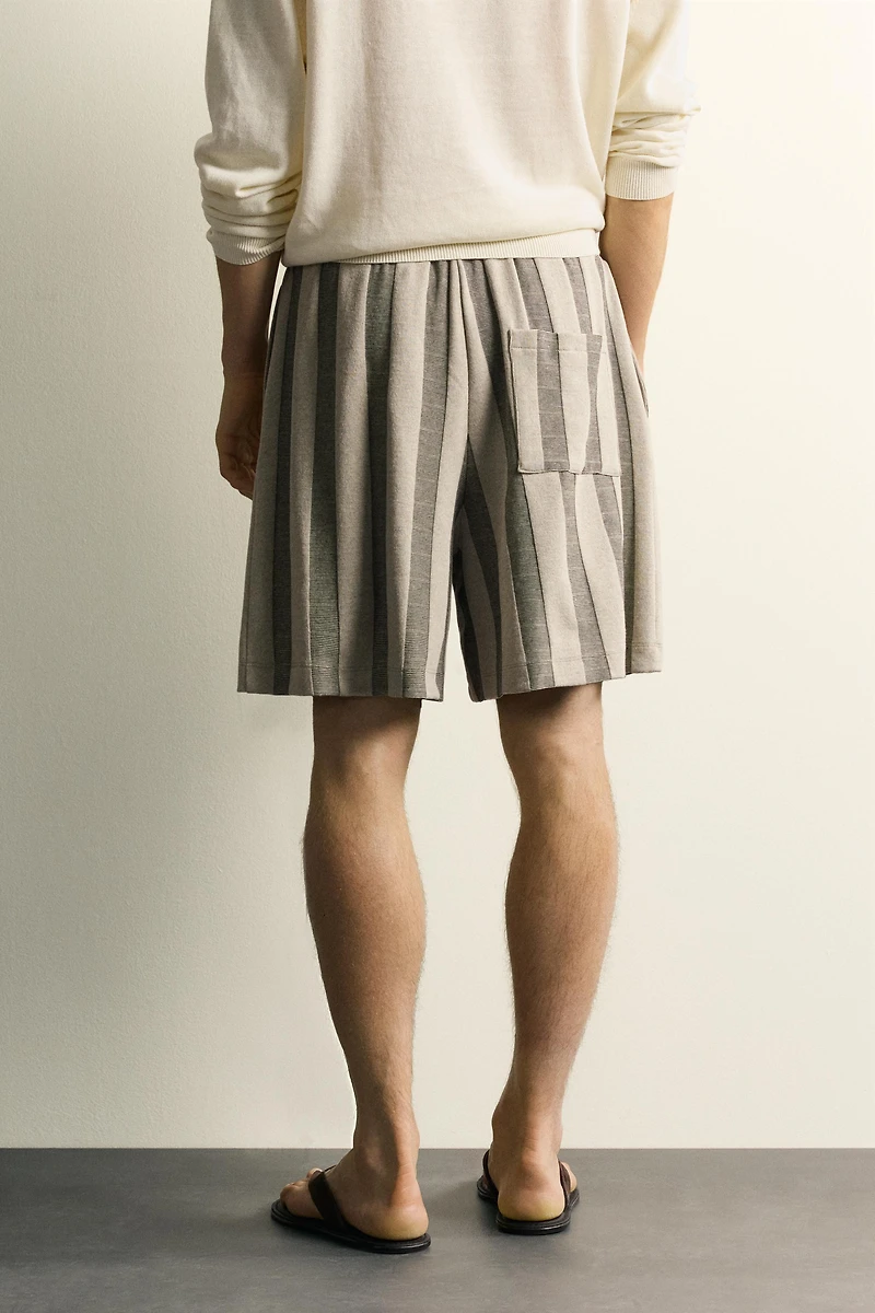 STRIPED JACQUARD PLEATED SHORTS
