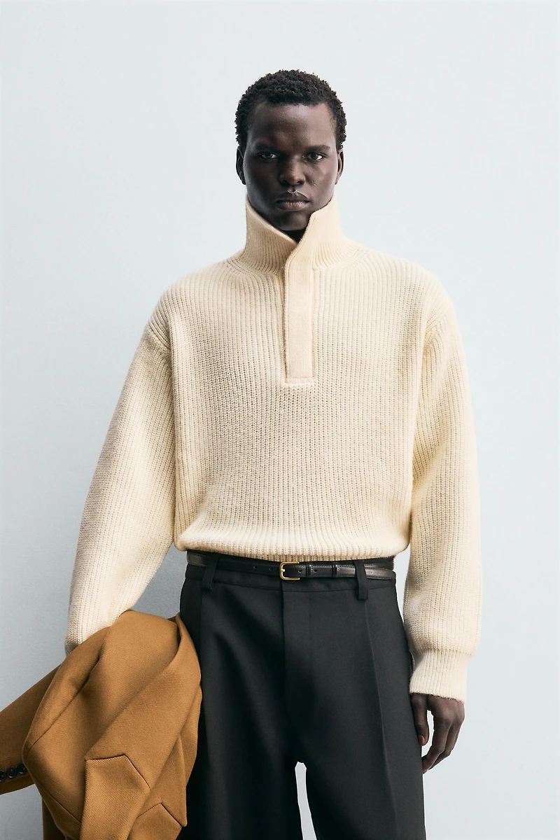 TEXTURED MOCK NECK JUMPER