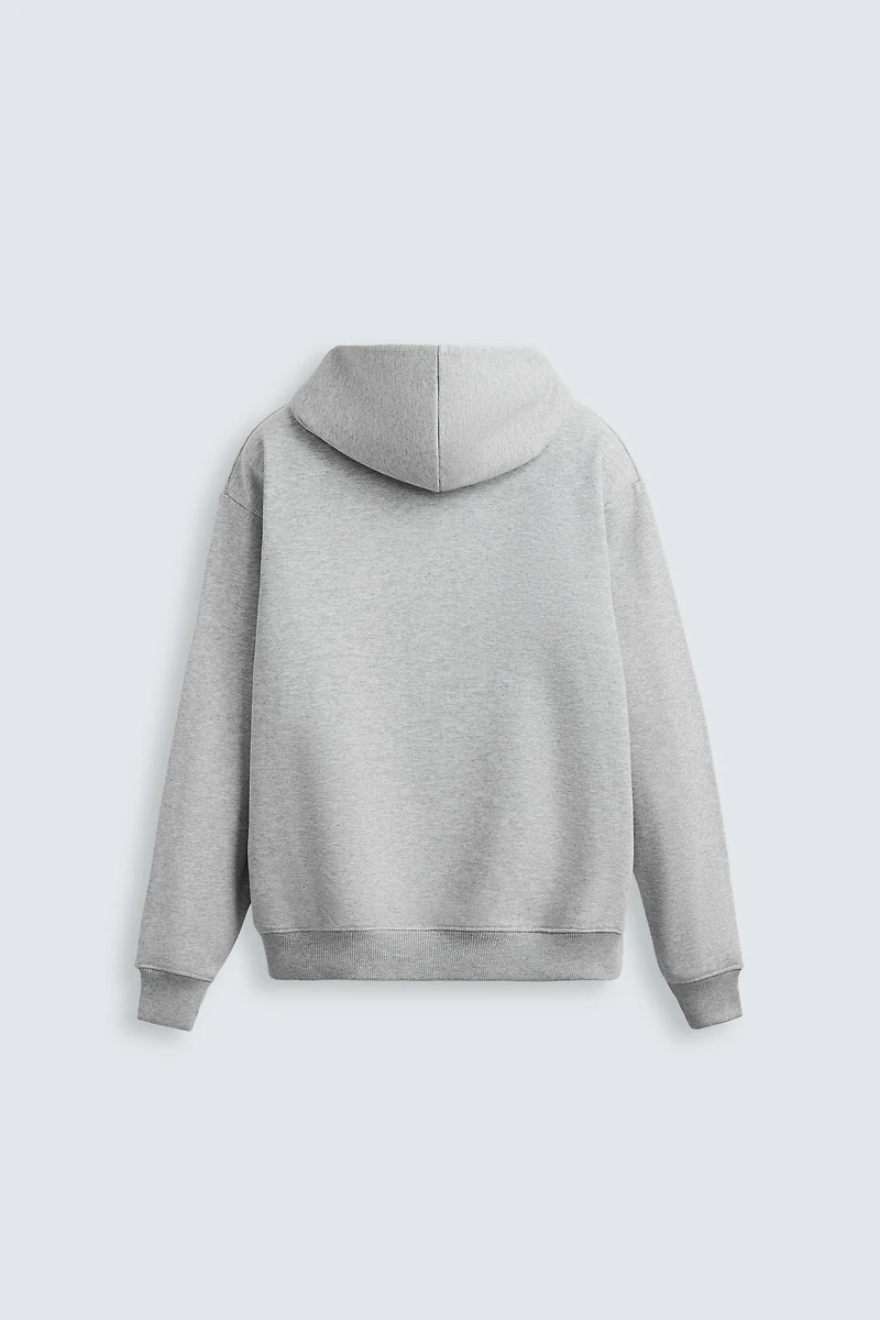 BASIC HOODIE SWEATSHIRT