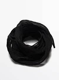 Tie scarf