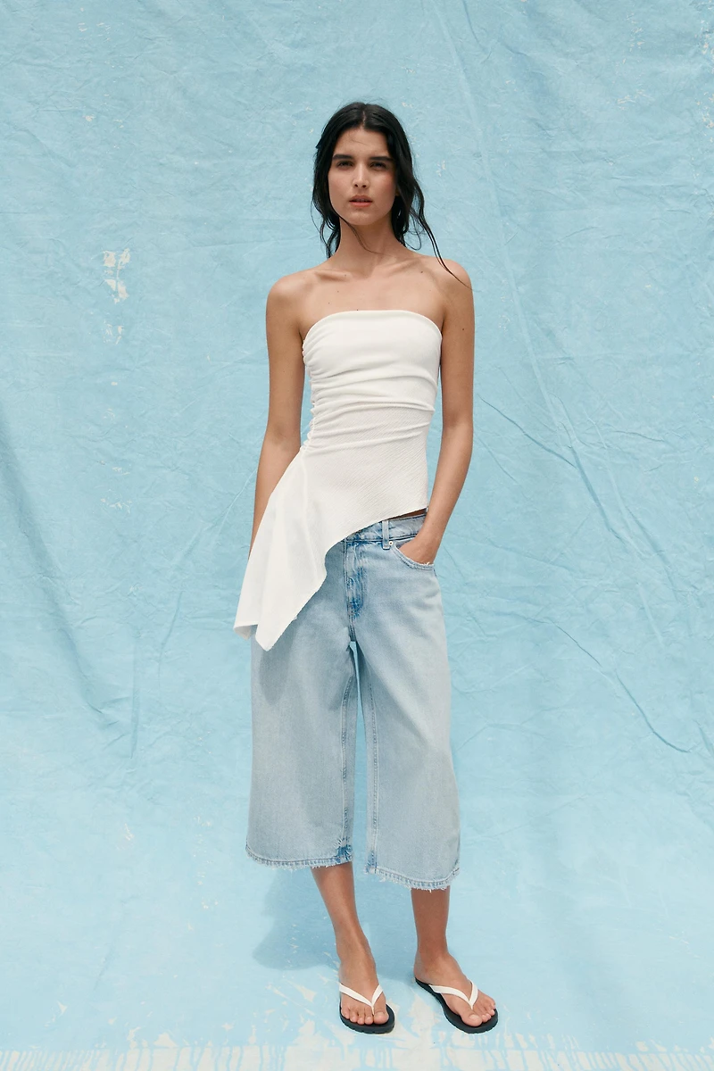 TEXTURED BANDEAU TOP