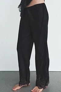 PANTALON EN VISCOSE 100% BRODÉ
