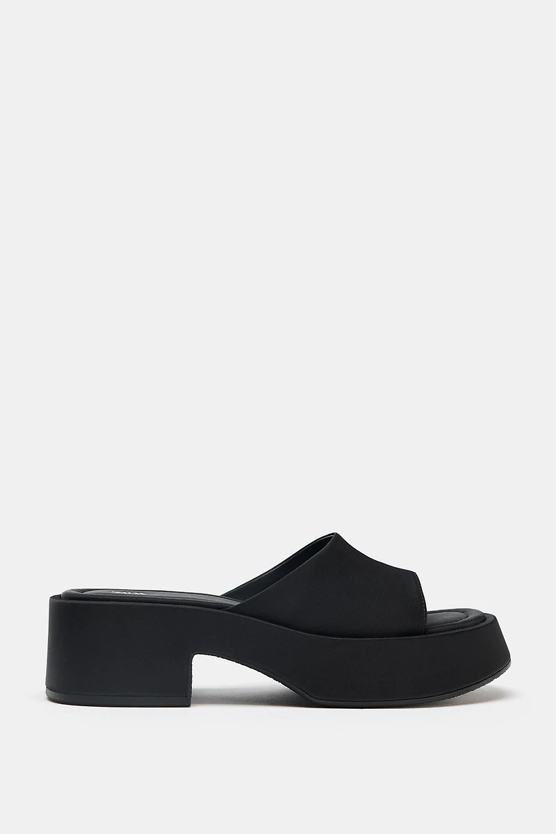 CHUNKY SATIN SANDALS