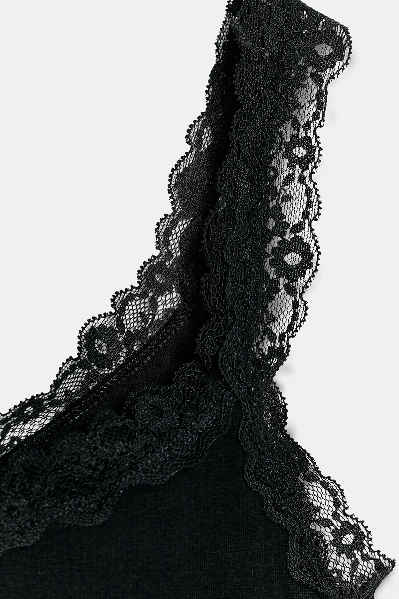 LACE STRAP TOP