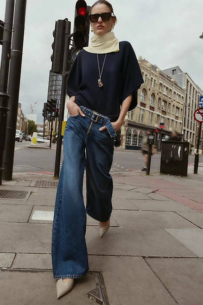 MID-RISE BELTED WIDE LEG JEANS