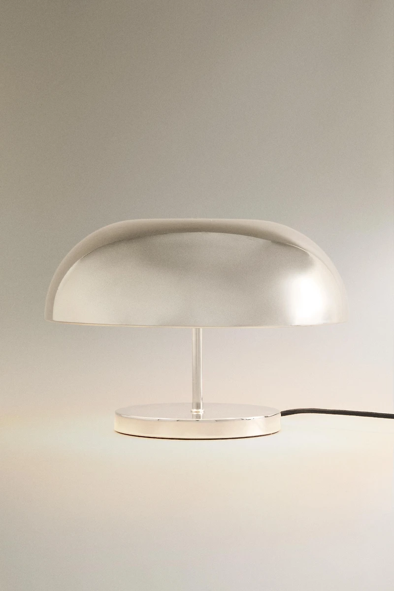 IRON SEMI-SPHERE TABLE LAMP