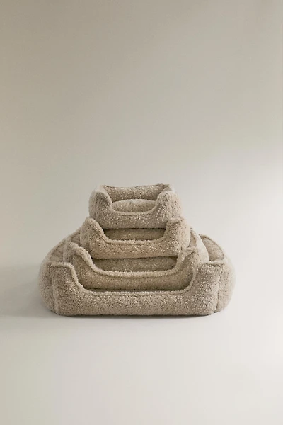 FAUX SHEARLING PET BED