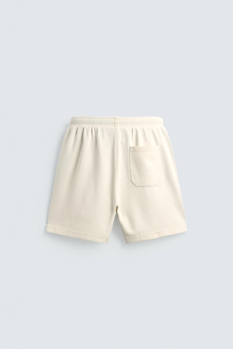 CONTRAST STRIPED JOGGER SHORTS