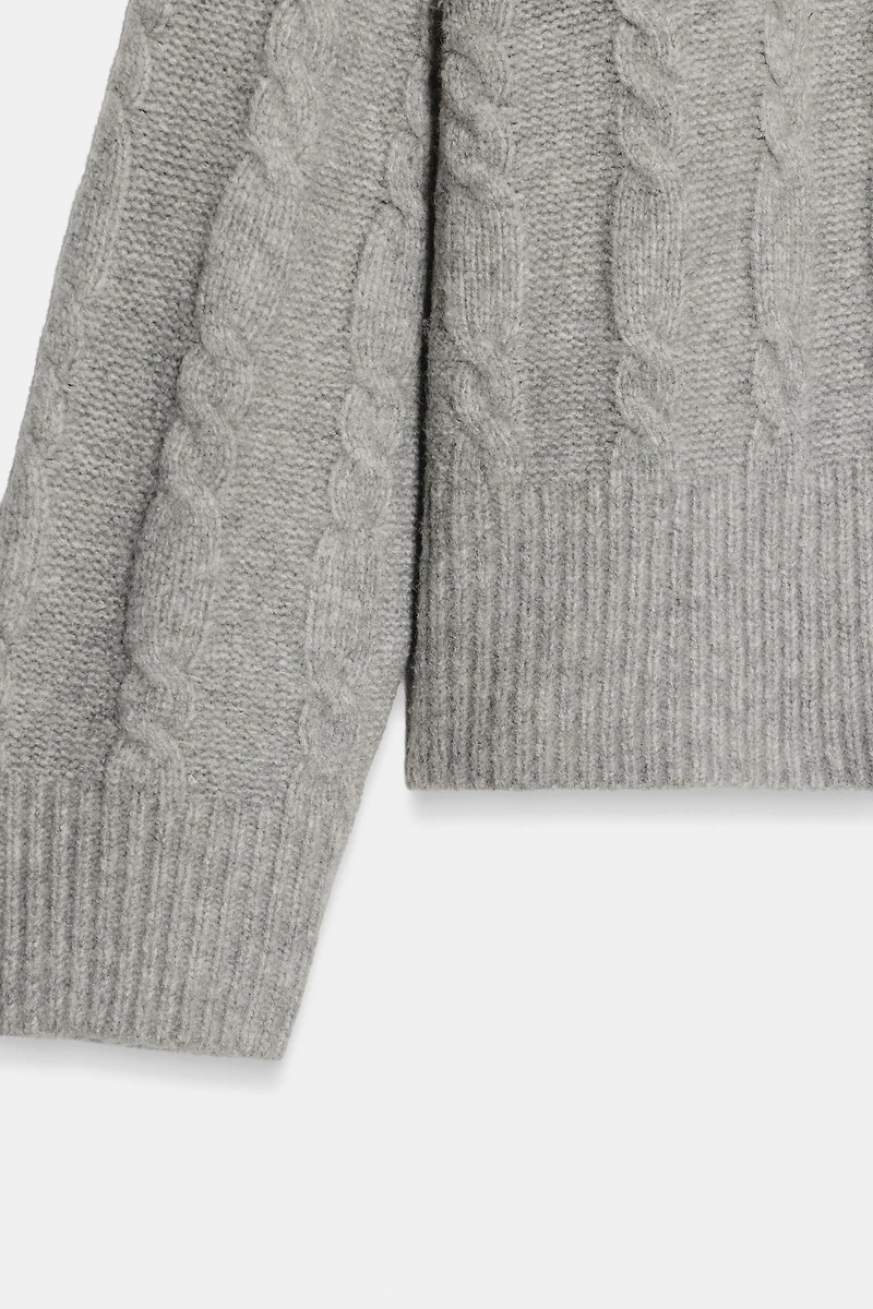 SOFT CABLE KNIT JUMPER